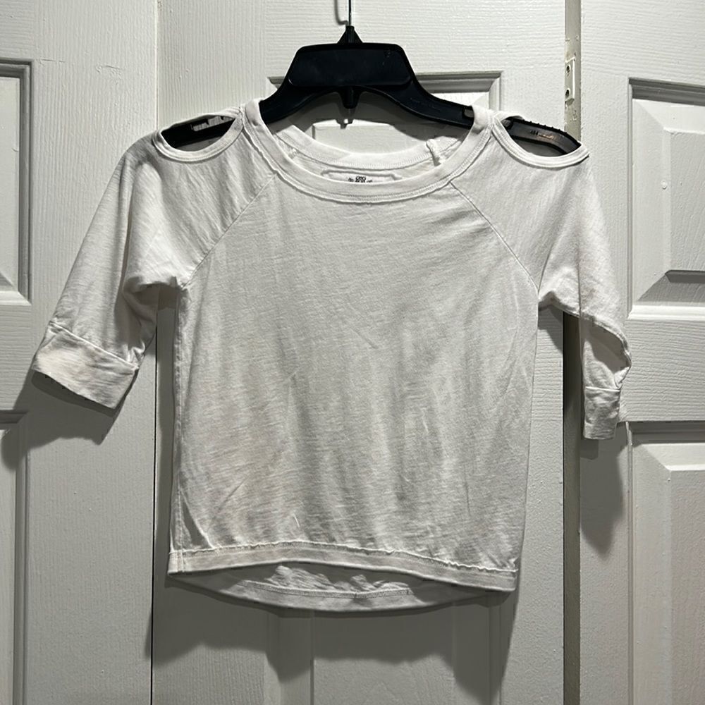 T2 Love Girls White 3/4 Sleeve Top w Shoulder Cut Outs, Size 6